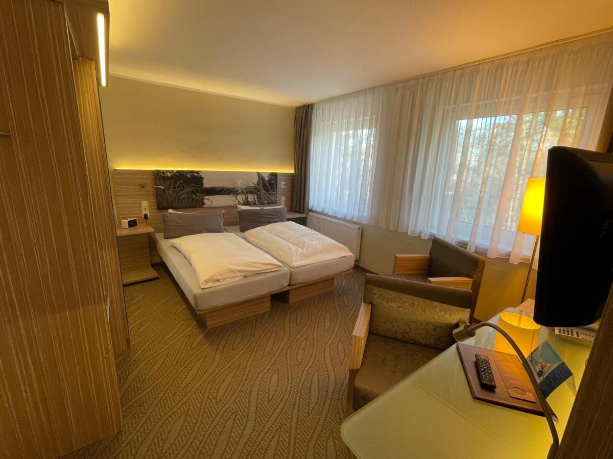 Hotel Am Untersee Bantikow Bagian luar foto