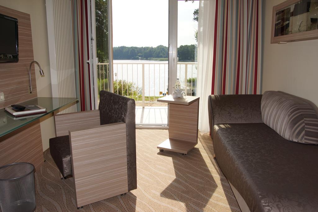Hotel Am Untersee Bantikow Bagian luar foto